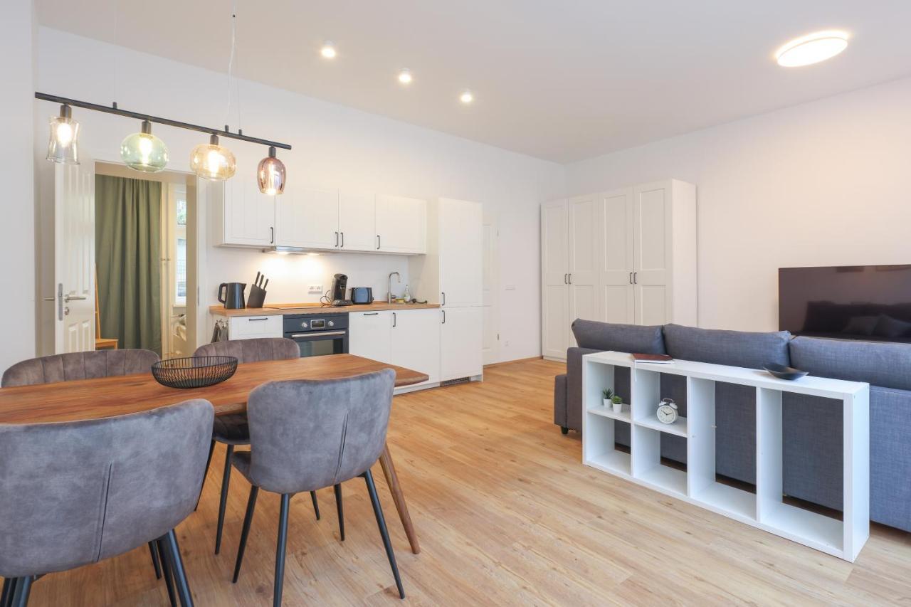 Appartement Neue 2-zi-apartment 15 Min Entfernung Zum Hbf Und Brandenburger Tor *